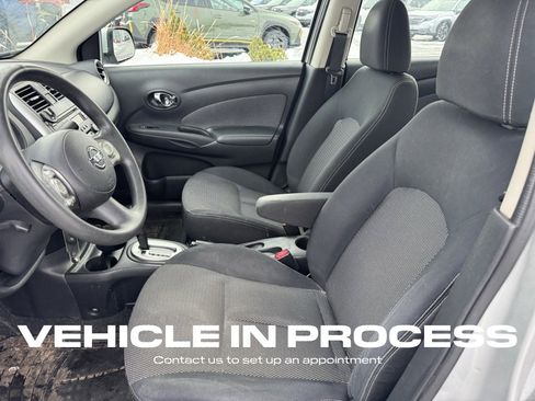 Used 2014 Nissan Versa SV w/ Convenience Package image 11