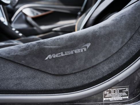 Used 2024 McLaren 750S image 34