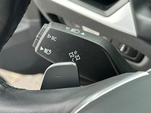 Used 2023 BMW 330i Sedan w/ Premium Package image 38