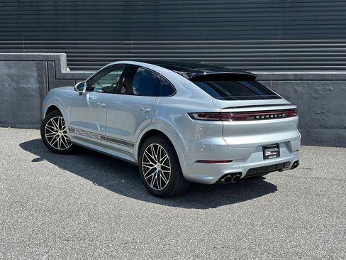 Certified 2026 Porsche Cayenne Coupe AWD/4WD image 3