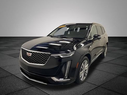 Used 2025 Cadillac XT6 Premium Luxury AWD/4WD image 3