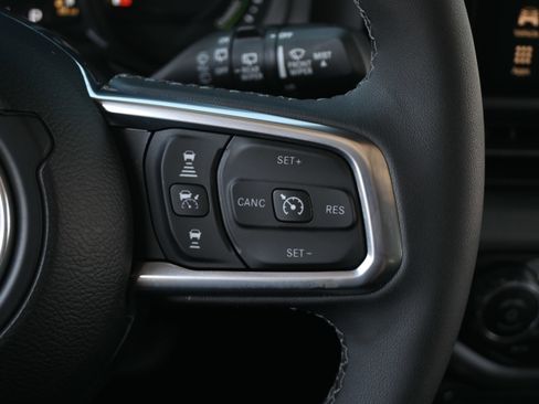 Used 2025 Jeep Wrangler Sahara w/ Safety Group image 30