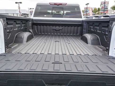 New 2026 Chevrolet Silverado 2500 ZR2 AWD/4WD image 24