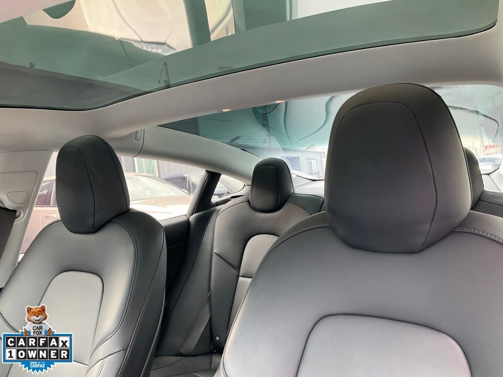 Used 2018 Tesla Model 3 Long Range RWD image 18