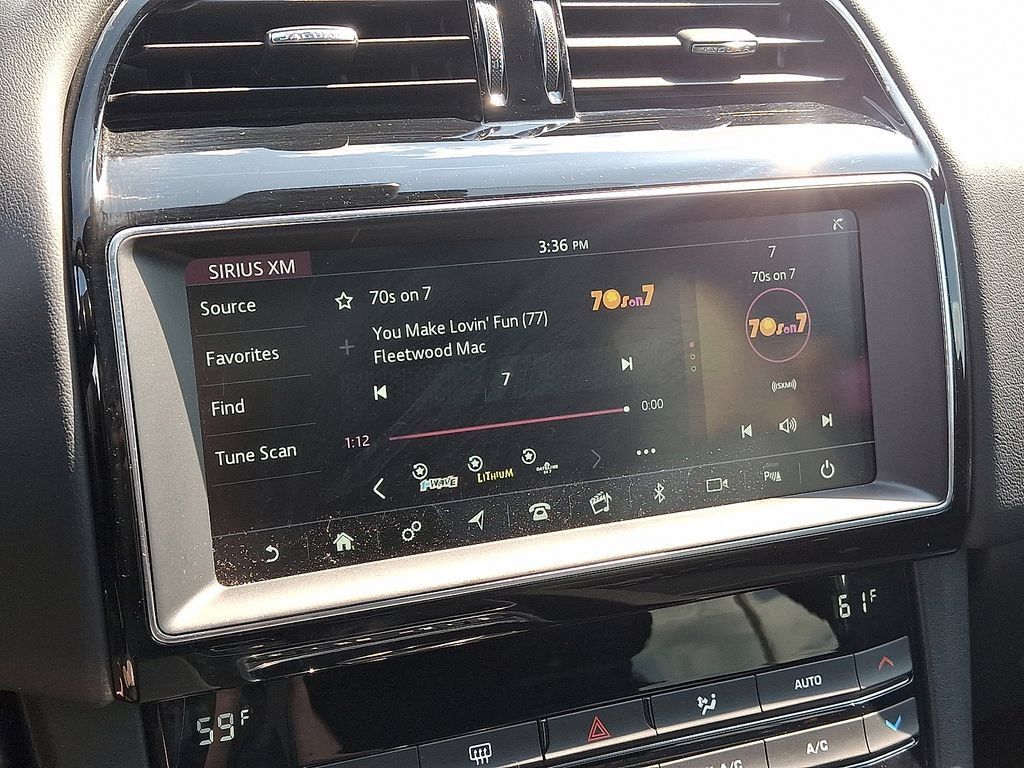 Used 2020 Jaguar F-PACE Premium AWD/4WD image 6