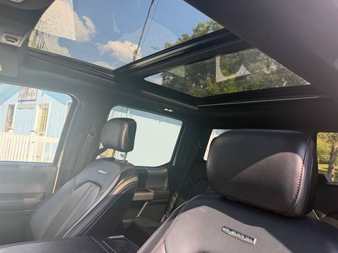 Used 2019 Ford F150 Platinum w/ Equipment Group 701A Luxury AWD/4WD image 22