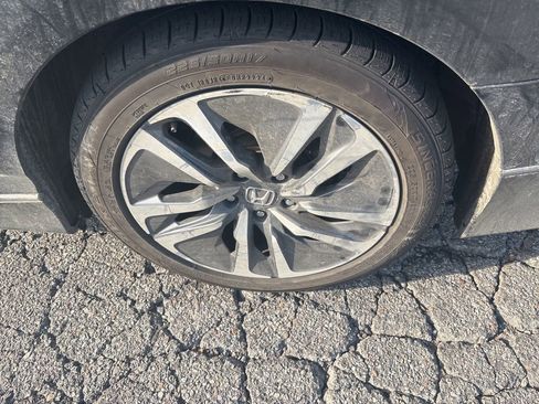 Used 2020 Honda Accord EX image 2