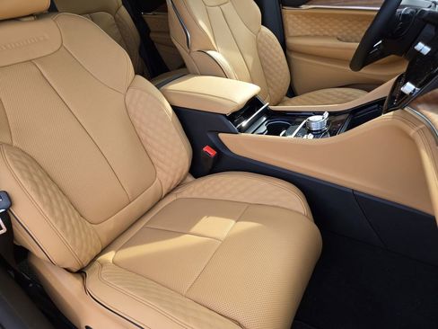 New 2026 Jeep Grand Cherokee Summit image 8