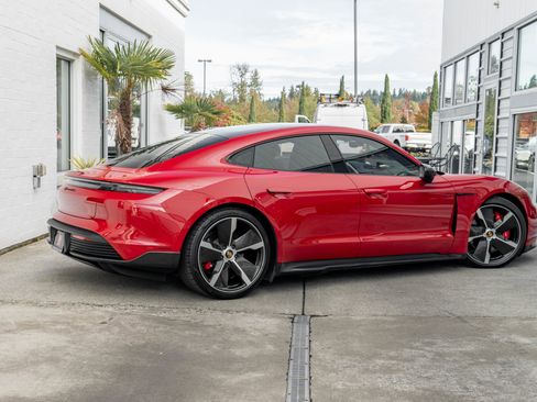 Used 2023 Porsche Taycan GTS image 8