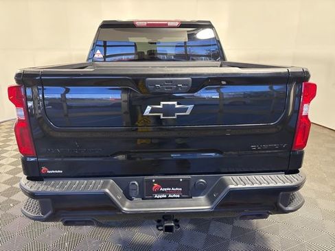 Used 2021 Chevrolet Silverado 1500 Custom Trail Boss w/ Midnight Edition AWD/4WD image 5