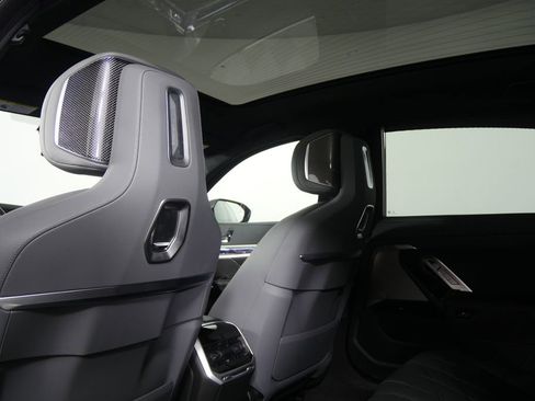 Certified 2023 BMW i7 xDrive60 image 15