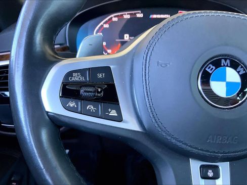 Used 2020 BMW M550i xDrive w/ Dynamic Handling Package image 24