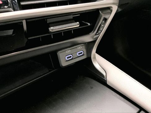 Used 2023 Lexus RX 350 Premium image 34