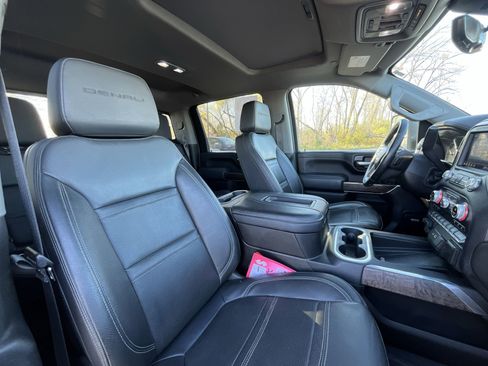Certified 2022 GMC Sierra 3500 Denali w/ Denali Ultimate Package image 29