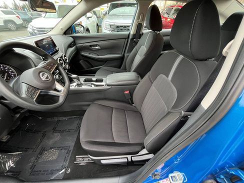 Used 2025 Nissan Sentra SV image 27