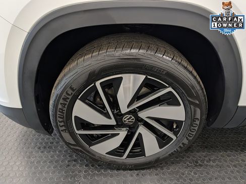 Used 2024 Volkswagen Atlas SE AWD/4WD image 7