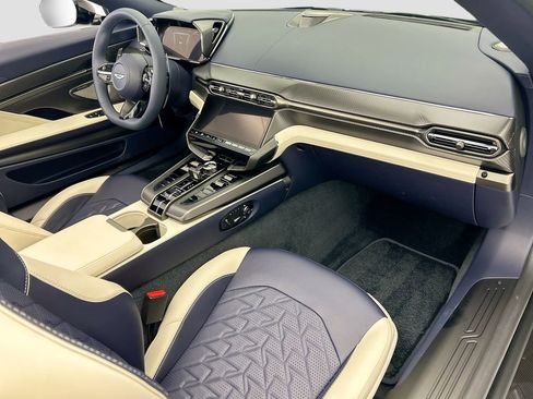 New 2026 Aston Martin Vanquish Convertible image 25