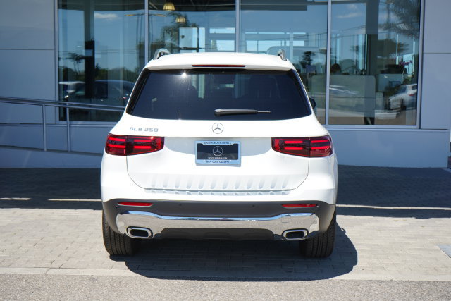 Used 2025 Mercedes-Benz GLB 250 image 7