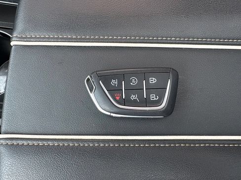 Used 2023 Cadillac Escalade Sport AWD/4WD image 28