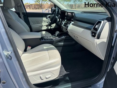 Certified 2023 Kia Sorento SX AWD/4WD image 28
