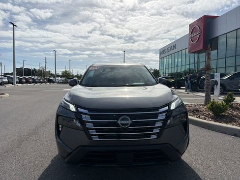 Certified 2026 Nissan Rogue SV image 2