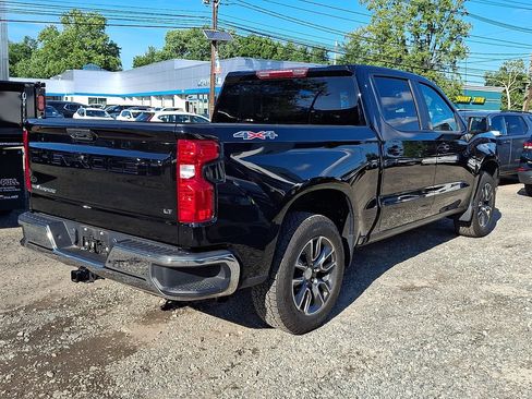 Used 2023 Chevrolet Silverado 1500 LT AWD/4WD image 8