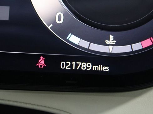 Used 2024 Land Rover Range Rover SE image 25