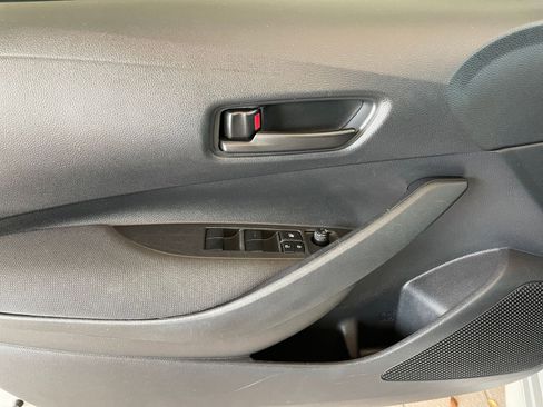 Used 2025 Toyota Corolla LE image 18