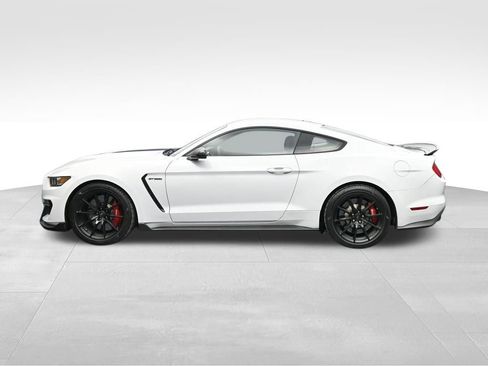 Used 2017 Ford Mustang Shelby GT350 RWD image 2