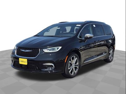 New 2026 Chrysler Pacifica Pinnacle