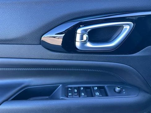 New 2026 Jeep Compass Latitude image 8