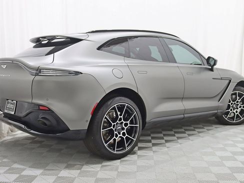 Used 2021 Aston Martin DBX image 9