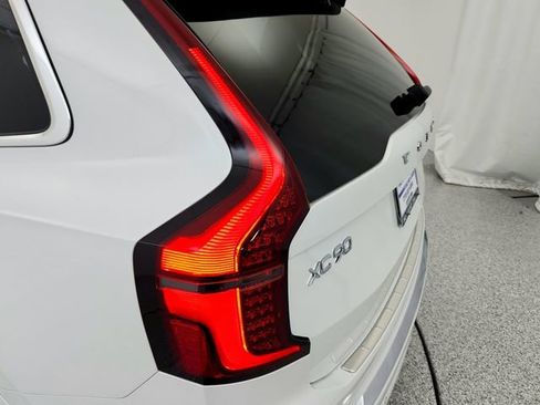 New 2025 Volvo XC90 T8 Plus w/ Protection Package Premier image 19