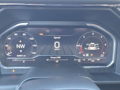 Used 2024 GMC Sierra 1500 AT4 w/ Technology Package image 17