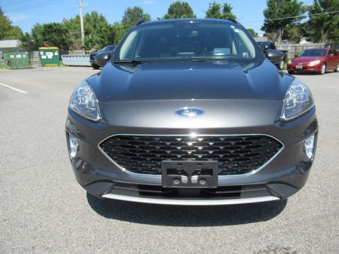 Used 2020 Ford Escape Titanium AWD/4WD image 2
