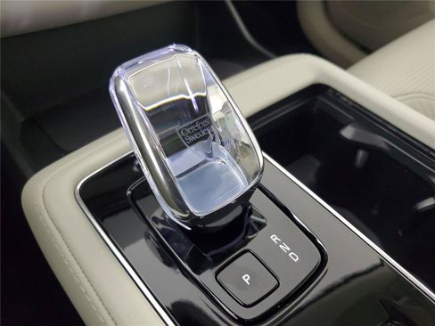 Certified 2026 Volvo XC90 B6 Ultra AWD/4WD image 32