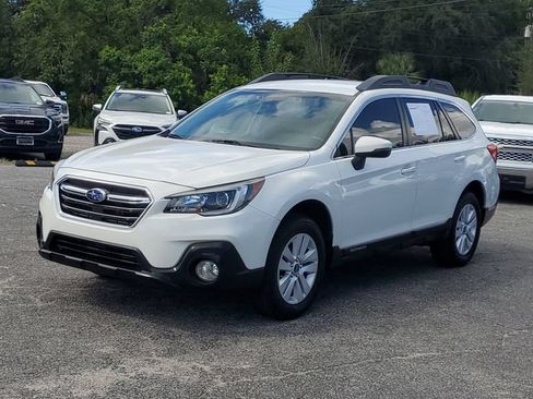 Used 2018 Subaru Outback 2.5i Premium AWD/4WD image 2