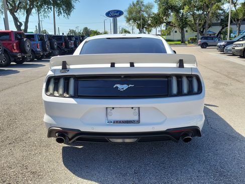 Used 2019 Ford Mustang Coupe w/ Equipment Group 101A RWD image 8