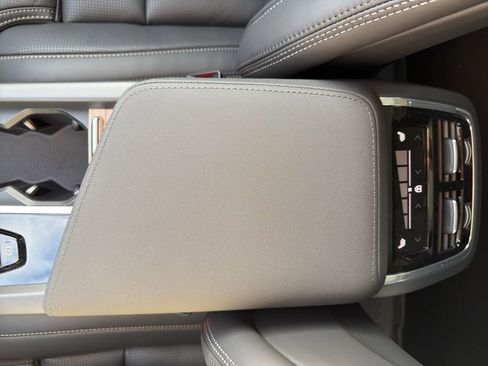 New 2026 Volvo XC60 B5 Ultra w/ Climate Package image 45