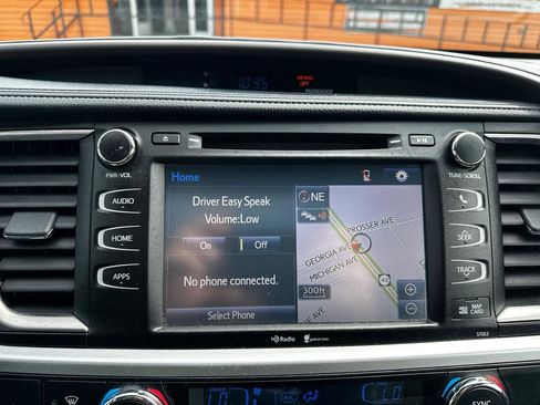 Used 2015 Toyota Highlander XLE image 13