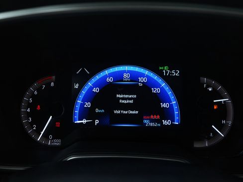 Used 2022 Toyota Corolla Cross XLE image 28