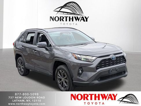 Used 2022 Toyota RAV4 XLE Premium AWD/4WD image 1