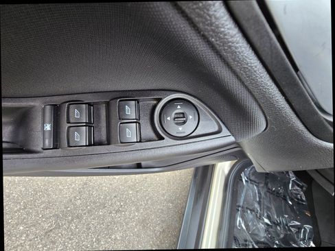 Used 2017 Ford Focus SE image 17