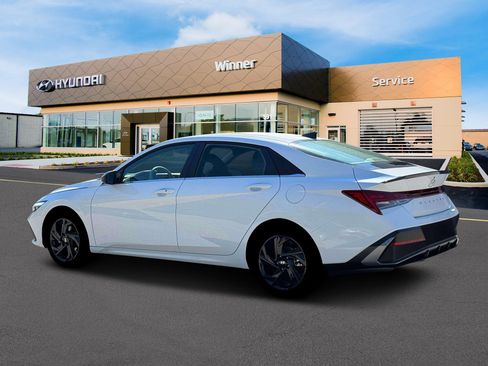 New 2026 Hyundai Elantra SEL Sport Premium FWD image 4