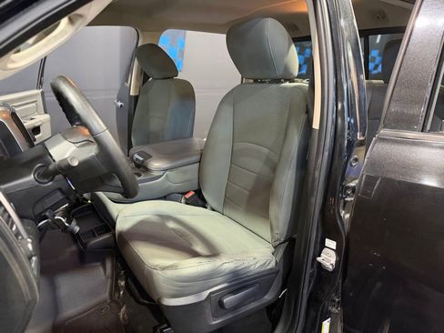 Used 2015 RAM 1500 Classic SLT image 17