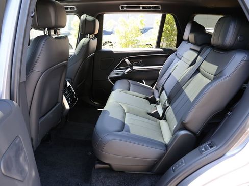 New 2026 Land Rover Range Rover Long Wheelbase SE AWD/4WD image 10