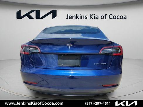 Used 2022 Tesla Model 3 Long Range AWD/4WD image 6