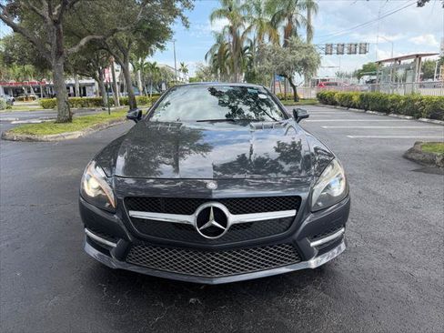 Used 2013 Mercedes-Benz SL 550 image 8