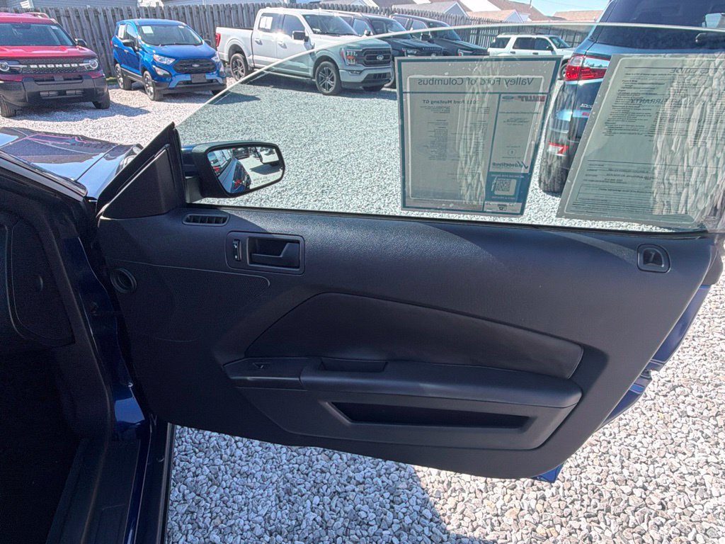 Used 2011 Ford Mustang GT RWD image 35