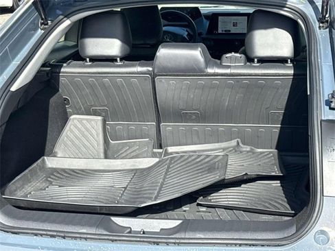 Used 2025 Toyota Prius Limited image 7